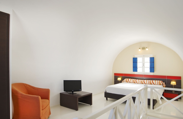 Imagen de la habitación del Hotel Volcano View Santorini. Foto 4