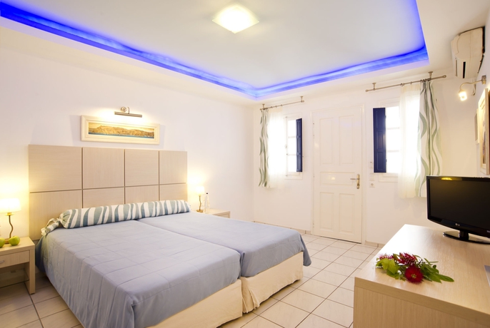 Imagen de la habitación del Hotel Volcano View Santorini. Foto 7