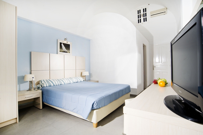 Imagen de la habitación del Hotel Volcano View Santorini. Foto 8