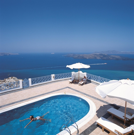 Imagen de la piscina del Hotel Volcano View Santorini. Foto 14
