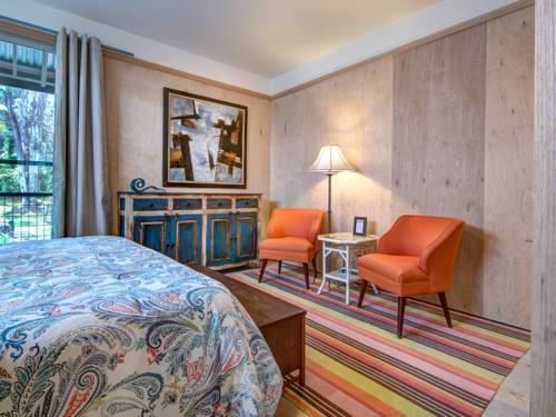 Imagen de la habitación del Hotel Volcano Village Estates. Foto 9