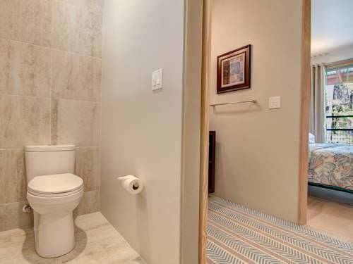 Imagen de la habitación del Hotel Volcano Village Estates. Foto 10