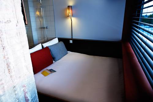 Imagen de la habitación del Hotel Volkshotel. Foto 15