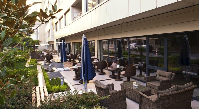 Imagen del bar/restaurante del Hotel Volley İzmir. Foto 2