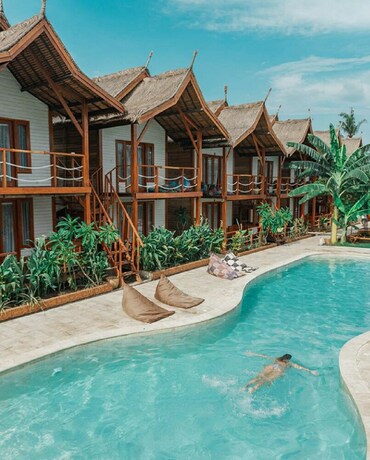 Imagen de la piscina del Hotel Voodoo Gili. Foto 14