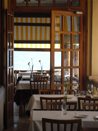 Imagen del bar/restaurante del Hotel Voramar Benicassim. Foto 4