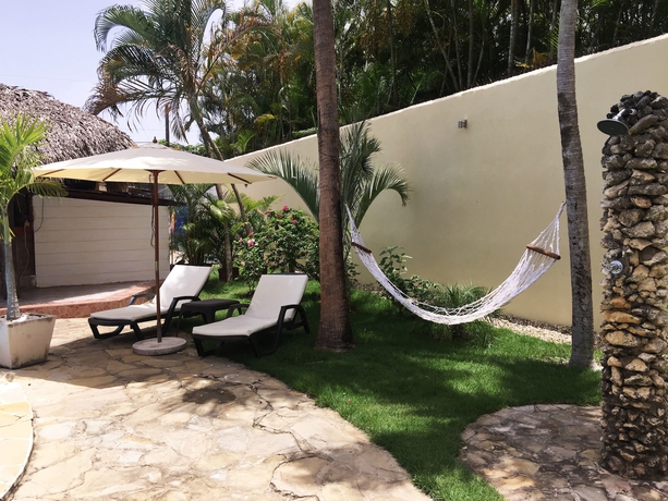 Imagen de los exteriores del Hotel Voramar, Sos&uacute;a. Foto 13