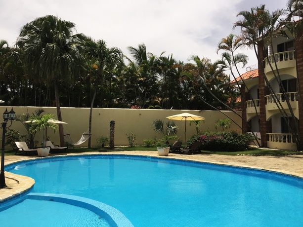 Imagen de la piscina del Hotel Voramar, Sos&uacute;a. Foto 18