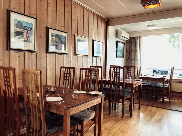 Imagen del bar/restaurante del Hotel Vossest&oslash;len. Foto 6