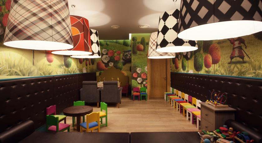 Imagen de los interiores del Hotel Vostok, Tium&eacute;n. Foto 9