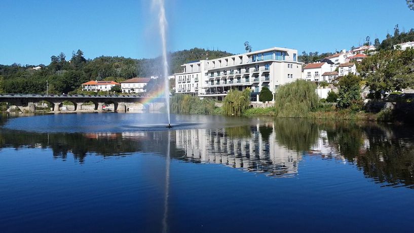 Imagen de los exteriores del Hotel Vouga. Foto 10