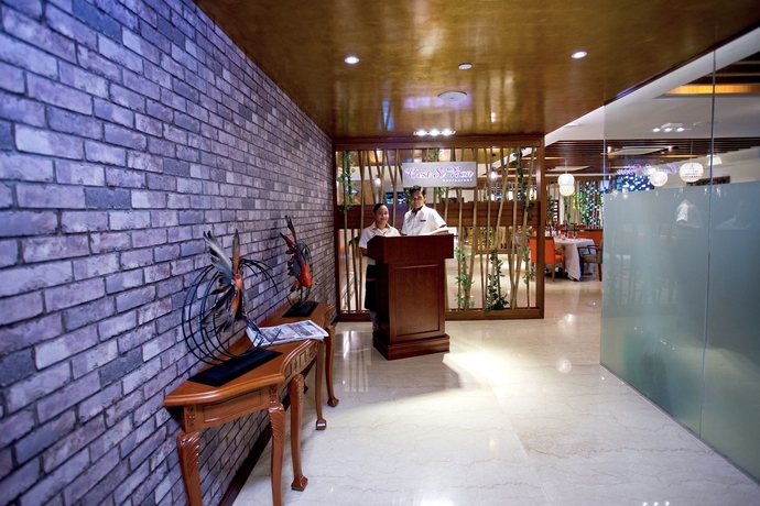 Imagen del bar/restaurante del Hotel Vouk Suites. Foto 5