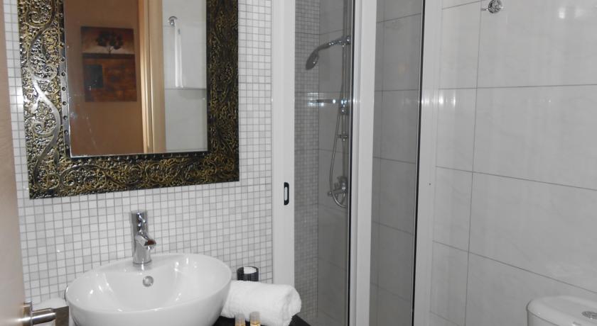 Imagen de la habitación del Hotel Voula. Foto 3