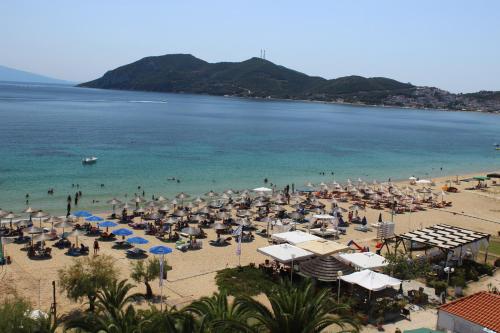 Imagen general del Hotel Vournelis Beach Hotel and Spa. Foto 2