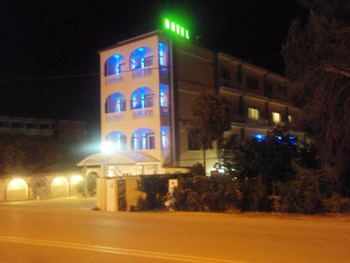 Imagen general del Hotel Vournelis Beach Hotel and Spa. Foto 4