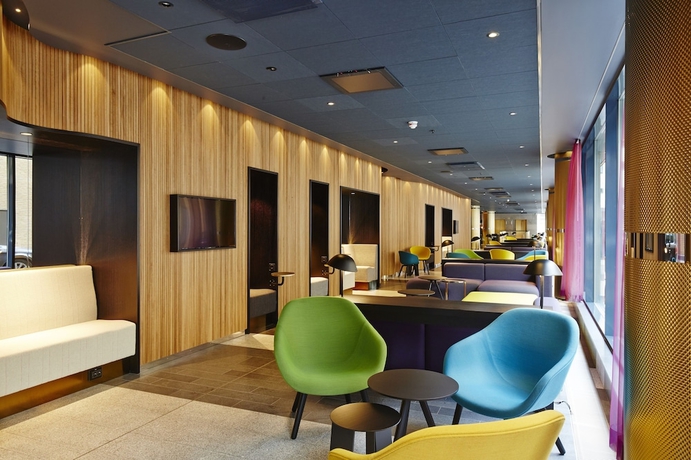 Imagen de los interiores del Hotel Vox. Foto 17