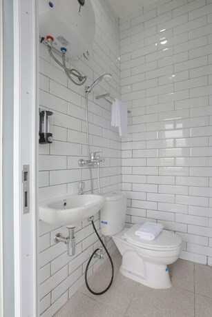 Imagen de la habitación del Hotel Voxstay Karawang, Karawang. Foto 15