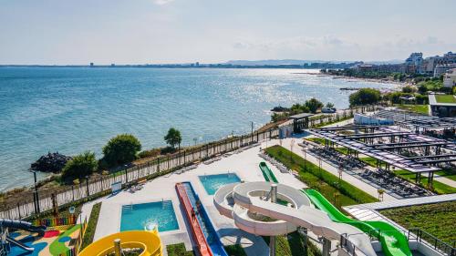 Imagen general del Hotel Voya Beach Resort - Ultra All Inclusive. Foto 2