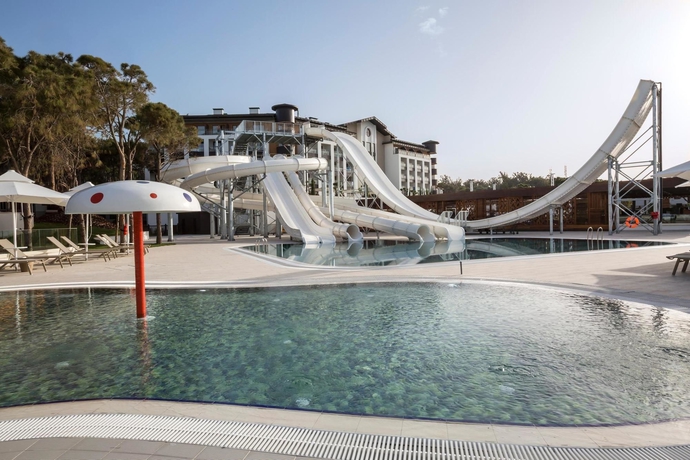 Imagen de la piscina del Hotel Voyage Sorgun. Foto 14