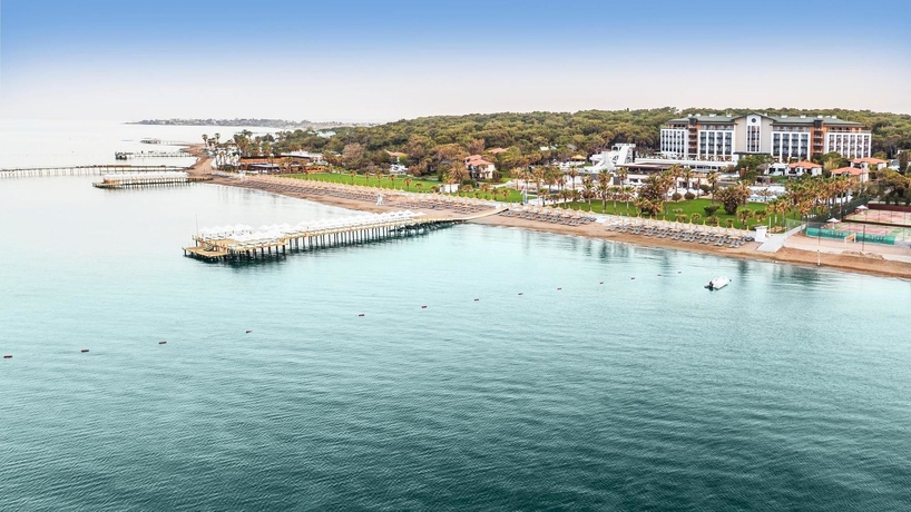 Imagen de los exteriores del Hotel Voyage Sorgun. Foto 10