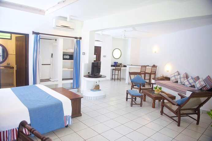 Imagen de la habitación del Hotel Voyager Beach Resort. Foto 2