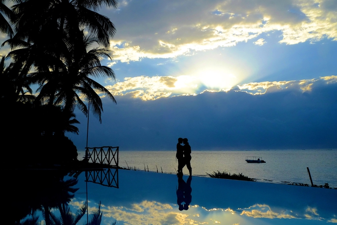 Imagen de los exteriores del Hotel Voyager Beach Resort. Foto 9