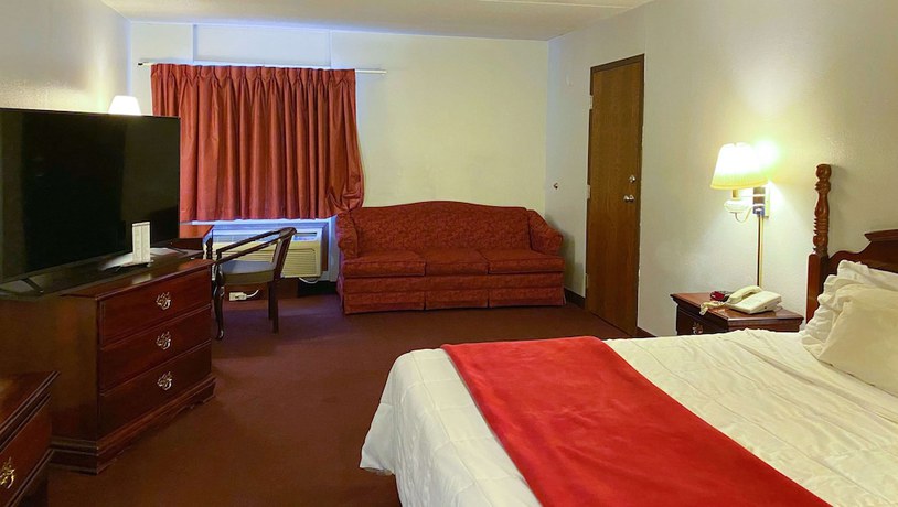 Imagen de la habitación del Hotel Voyageur Inn And Conference Center. Foto 2