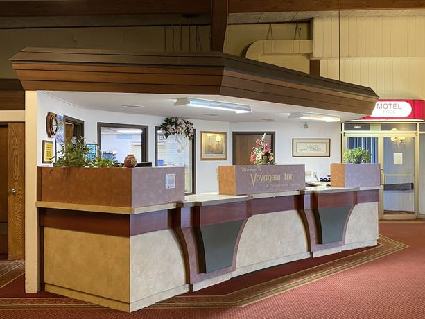 Imagen de los interiores del Hotel Voyageur Inn And Conference Center. Foto 15
