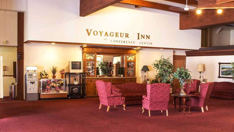 Imagen de los interiores del Hotel Voyageur Inn And Conference Center. Foto 17
