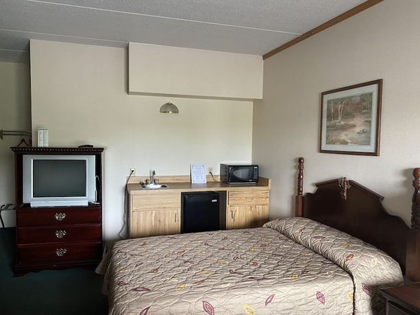 Imagen de la habitación del Hotel Voyageur Inn And Conference Center. Foto 8