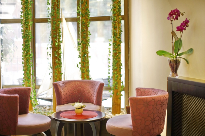 Imagen de los interiores del Hotel Vozarev. Foto 16