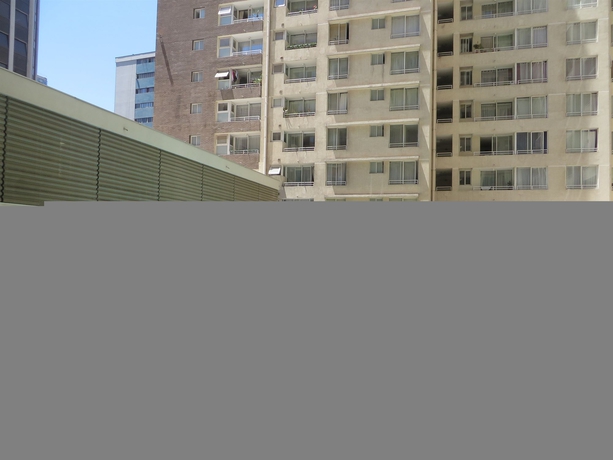 Imagen de los exteriores del Hotel Vr Suite Santiago. Foto 12