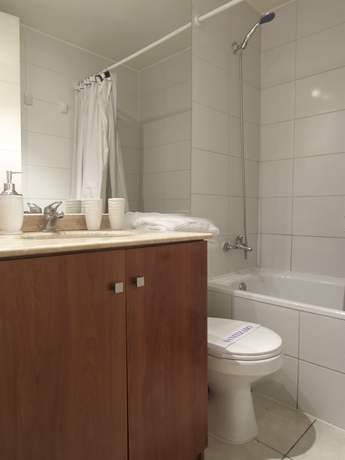 Imagen de la habitación del Hotel Vr Suite Santiago. Foto 6