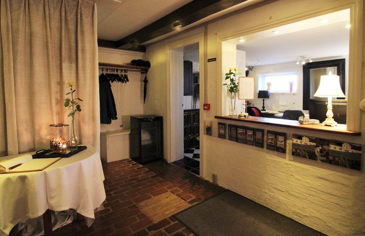 Imagen de los interiores del Hotel Vraa Slotshotel, Tylstrup. Foto 19