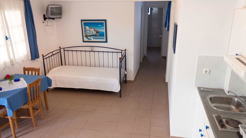 Imagen de los interiores del Hotel Vrahia Studios. Foto 18