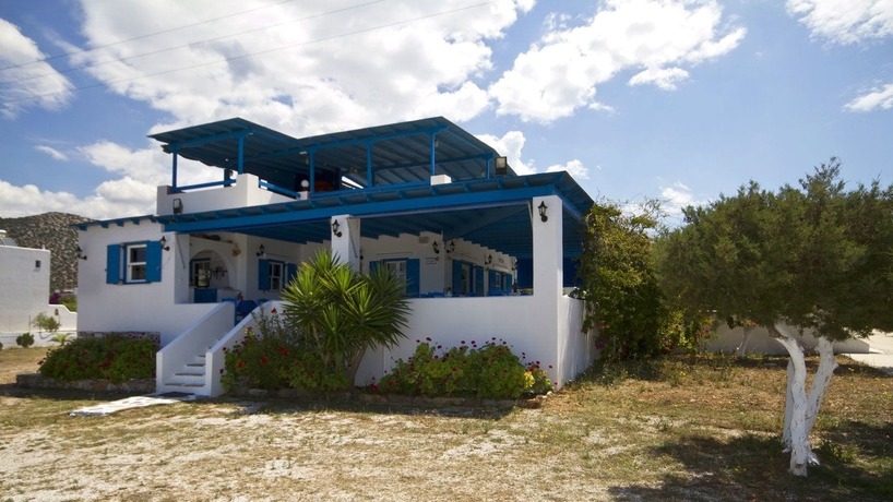 Imagen de los exteriores del Hotel Vrahia Studios. Foto 15