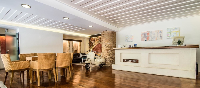 Imagen de los interiores del Hotel Vranas Ambiance. Foto 7