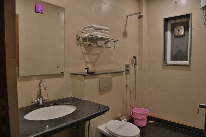 Imagen general del Hotel Vrinda Anandam Resorts. Foto 8