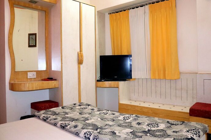 Imagen de la habitación del Hotel Vrinda. Foto 19