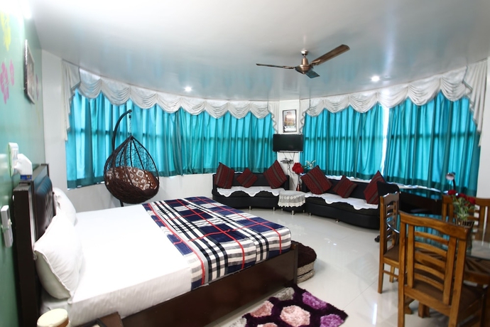 Imagen de la habitación del Hotel Vrinda Palace. Foto 6