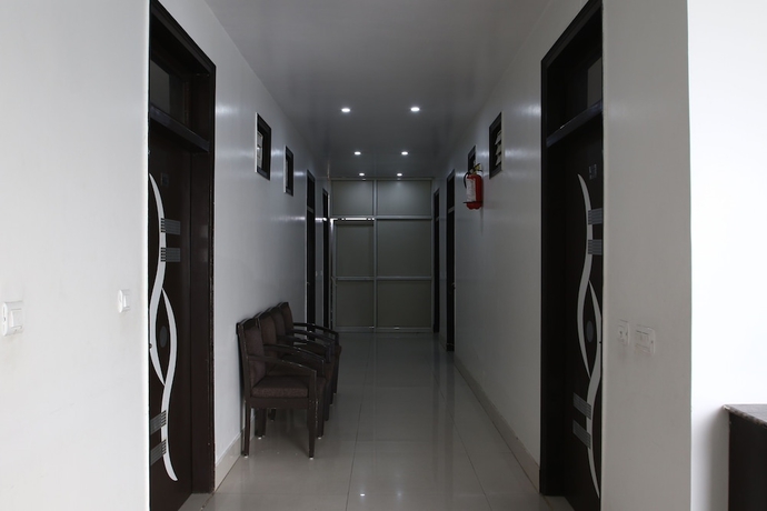 Imagen de la habitación del Hotel Vrinda Palace. Foto 13