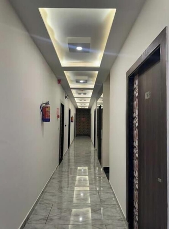 Imagen de los interiores del Hotel Vrinda Shridhar. Foto 10