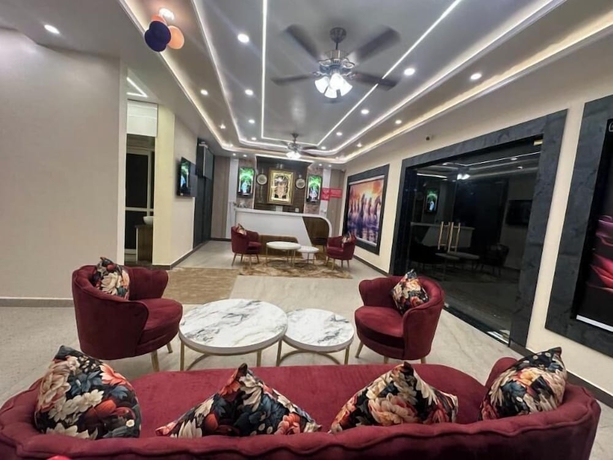 Imagen de los interiores del Hotel Vrinda Shridhar. Foto 13