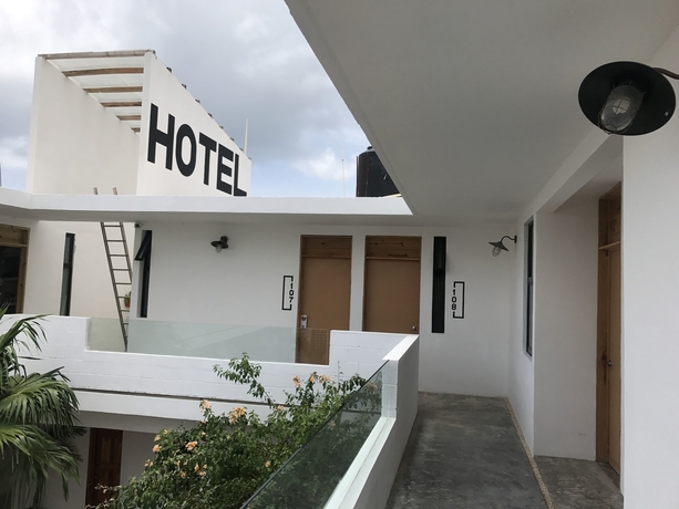 Imagen de los exteriores del Hotel Vsi. Foto 17