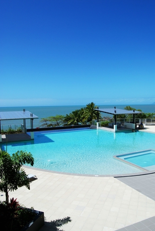 Imagen de la piscina del Hotel Vue Apartments Trinity Beach. Foto 14