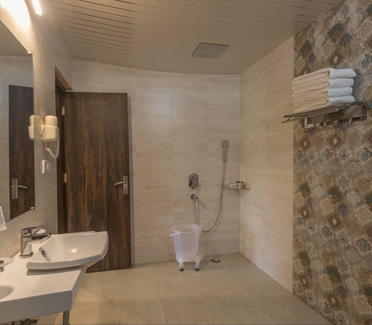 Imagen de la habitación del Hotel Vue Magique Resorts and Camps. Foto 7