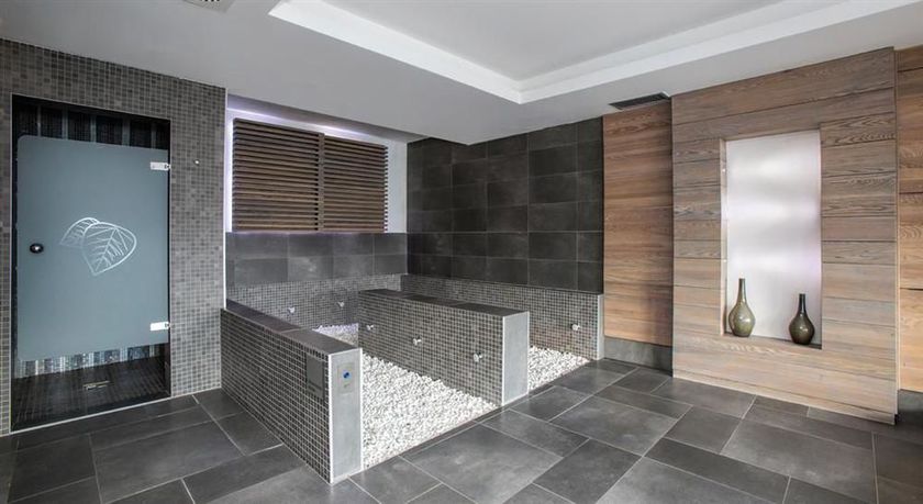 Imagen de la piscina del Hotel Vučko. Foto 14