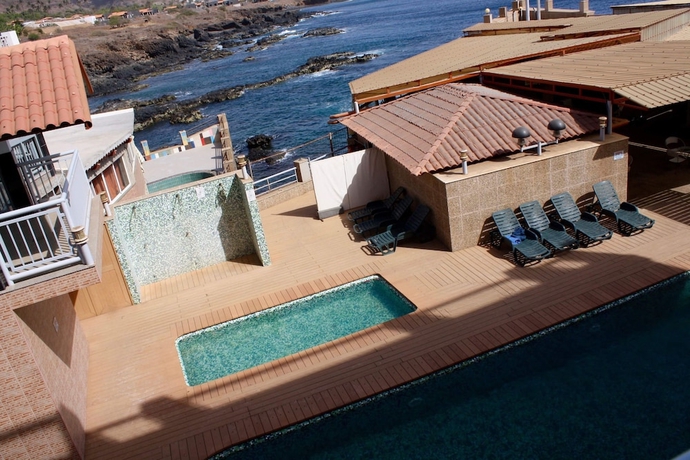 Imagen de la piscina del Hotel Vulcão. Foto 17