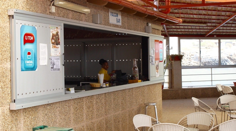 Imagen de la piscina del Hotel Vulcão. Foto 19