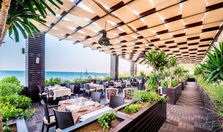 Imagen del bar/restaurante del Hotel Vuni Palace. Foto 3